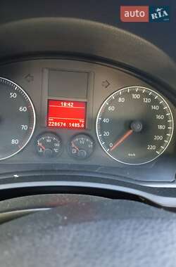 Хетчбек Volkswagen Golf 2007 в 