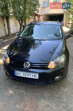 Универсал Volkswagen Golf 2013 в 