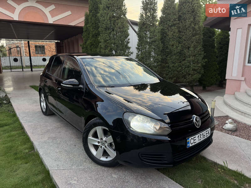 Хетчбек Volkswagen Golf 2008 в 