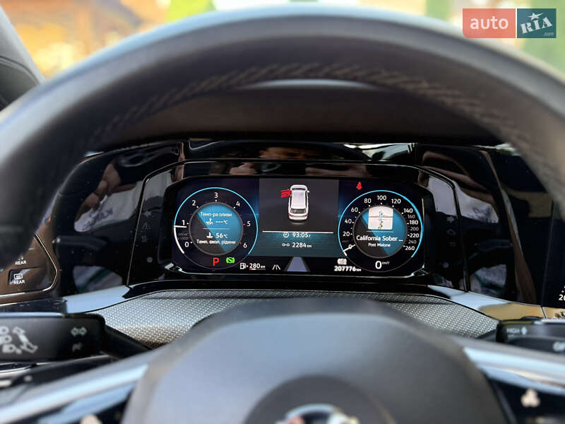 Універсал Volkswagen Golf 2020 в Чернівцях