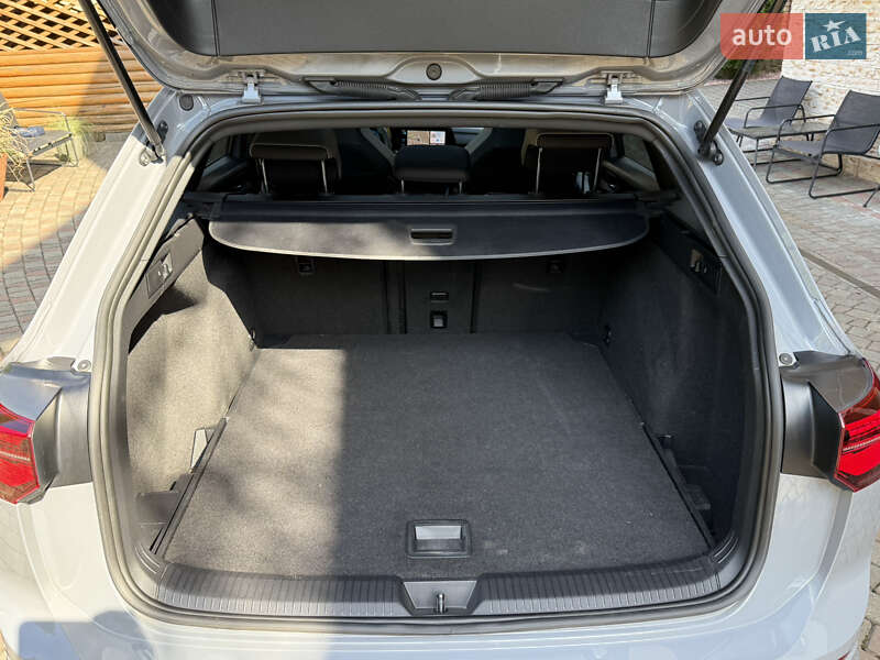 Універсал Volkswagen Golf 2020 в Чернівцях