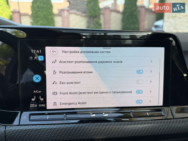 Універсал Volkswagen Golf 2020 в Чернівцях