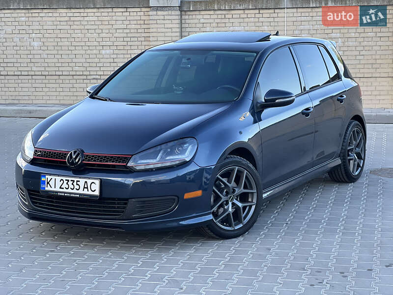 Хэтчбек Volkswagen Golf 2013 в 