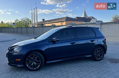 Хэтчбек Volkswagen Golf 2013 в 
