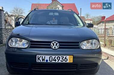 Універсал Volkswagen Golf 2003 в Тернополі