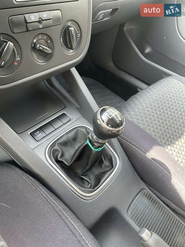 Хетчбек Volkswagen Golf 2008 в Івано-Франківську