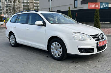 Універсал Volkswagen Golf 2009 в Луцьку