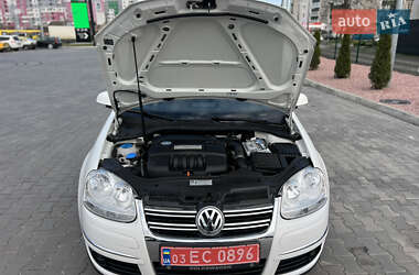 Универсал Volkswagen Golf 2009 в 