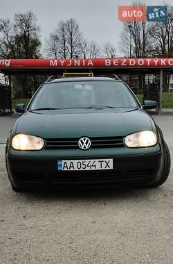 Универсал Volkswagen Golf 2001 в 