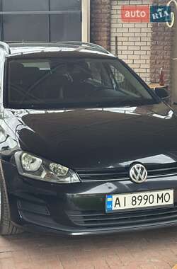 Универсал Volkswagen Golf 2016 в Киеве