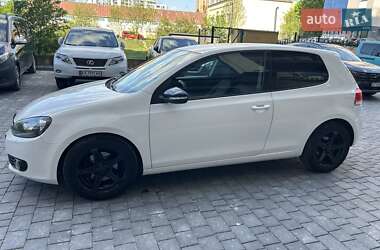Хэтчбек Volkswagen Golf 2009 в 