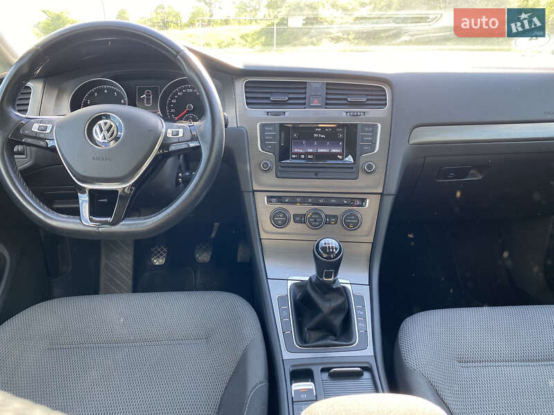 Хэтчбек Volkswagen Golf 2013 в Мукачево