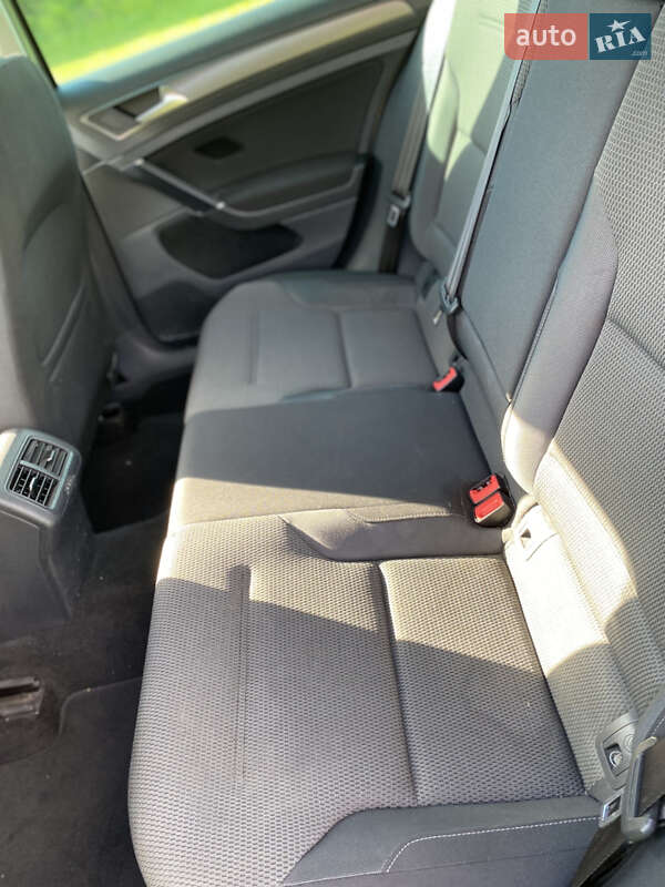 Хэтчбек Volkswagen Golf 2013 в Мукачево