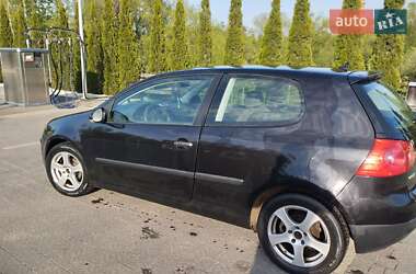 Хетчбек Volkswagen Golf 2004 в Надвірній