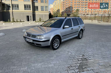 Универсал Volkswagen Golf 2000 в Киеве