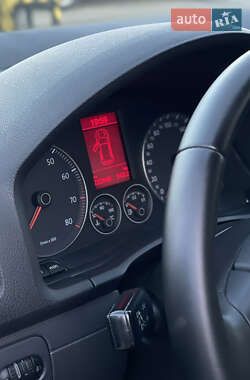 Хэтчбек Volkswagen Golf 2008 в 