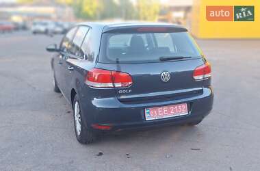 Хетчбек Volkswagen Golf 2010 в 