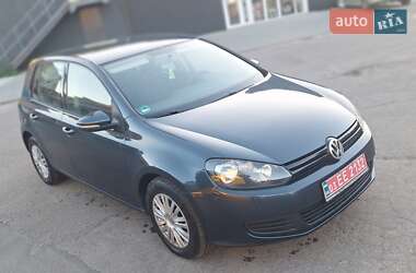Хетчбек Volkswagen Golf 2010 в 