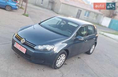 Хетчбек Volkswagen Golf 2010 в 