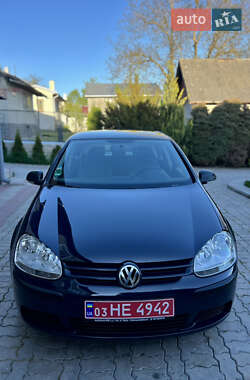 Хэтчбек Volkswagen Golf 2007 в 