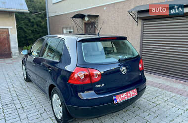 Хэтчбек Volkswagen Golf 2007 в 