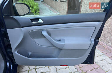 Хэтчбек Volkswagen Golf 2007 в 