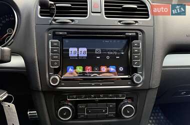 Хэтчбек Volkswagen Golf 2010 в 