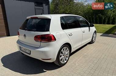 Хэтчбек Volkswagen Golf 2010 в 