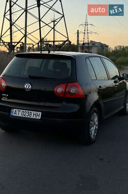 Хетчбек Volkswagen Golf 2006 в 