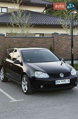 Хэтчбек Volkswagen Golf 2008 в 