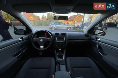Хэтчбек Volkswagen Golf 2008 в 