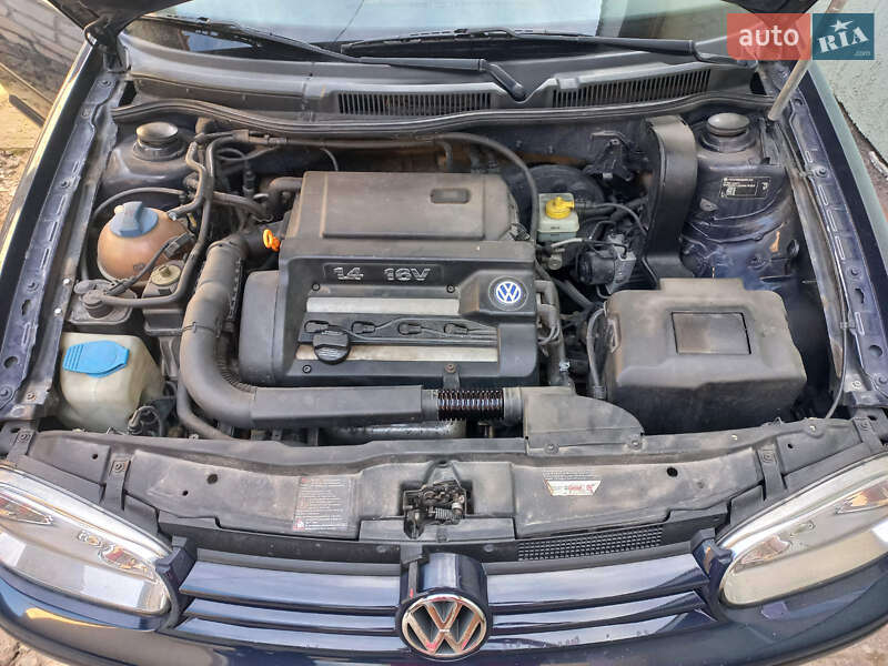 Универсал Volkswagen Golf 2002 в Житомире