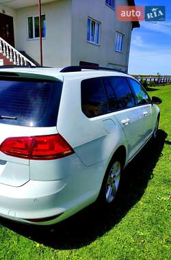 Универсал Volkswagen Golf 2014 в 