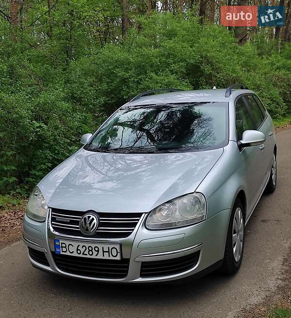 Універсал Volkswagen Golf 2008 в 