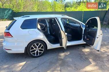 Универсал Volkswagen Golf 2017 в 