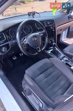 Универсал Volkswagen Golf 2017 в 