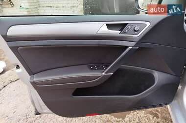 Універсал Volkswagen Golf 2014 в 