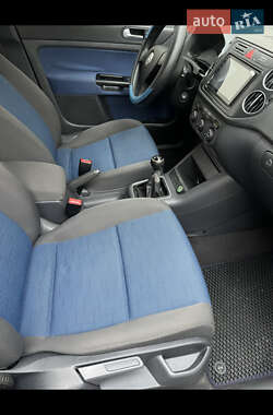 Хетчбек Volkswagen Golf 2005 в 