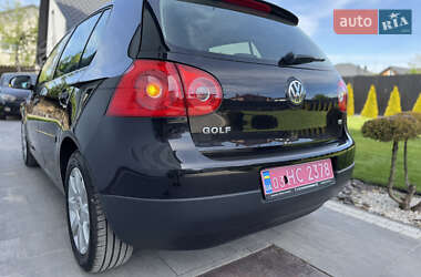 Хетчбек Volkswagen Golf 2007 в 