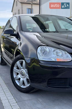 Хетчбек Volkswagen Golf 2007 в 