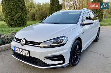 Универсал Volkswagen Golf 2017 в 
