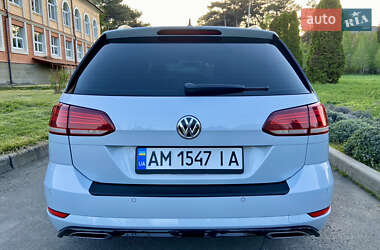 Универсал Volkswagen Golf 2017 в 