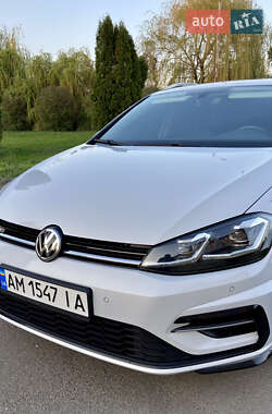 Универсал Volkswagen Golf 2017 в 