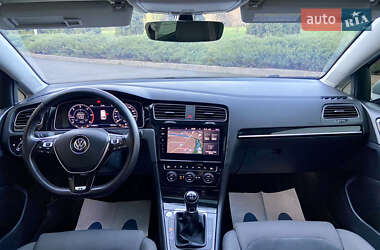 Универсал Volkswagen Golf 2017 в 