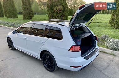 Универсал Volkswagen Golf 2017 в 