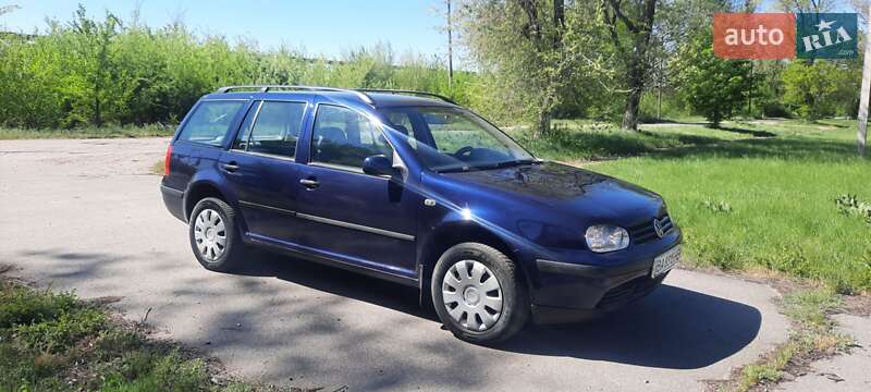 Універсал Volkswagen Golf 2003 в 