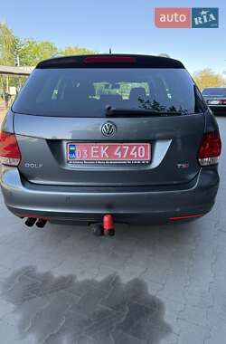 Универсал Volkswagen Golf 2010 в 