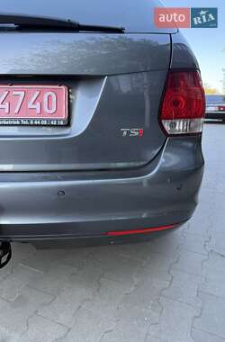 Универсал Volkswagen Golf 2010 в 