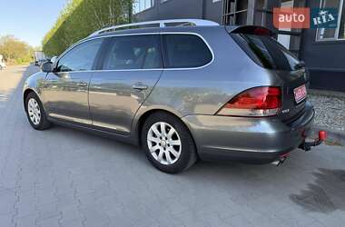 Универсал Volkswagen Golf 2010 в 