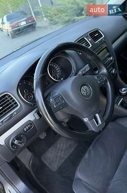 Универсал Volkswagen Golf 2010 в 